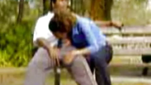 او را تحریک و سکس چت گی سپس او را مورد استفاده قرار