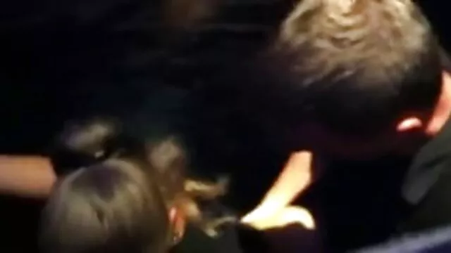 چشم آبی, رو به خوبی سزاوار, سوپر سکس گی از شوهرش