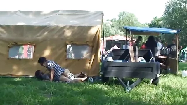 بانوی سکسی و سکس گی گی