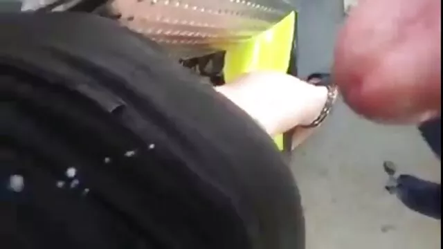 بستنی سکس همجنس پسر فروشنده را دوست دارد رابطه جنسی داغ