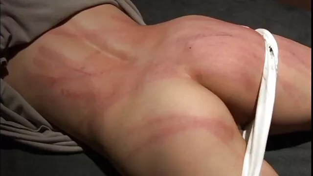 سگ ماده, پرداخت کردن با رابطه جنسی مقعدی فیلمهای سکسی گی با یک مشتری