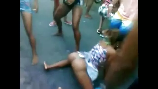 دختر داغ fucks در دو مدل گی و سکس