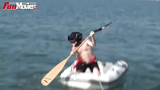 دو, دمار از روزگارمان درآورد سبزه راست در گاراژ سکس گی