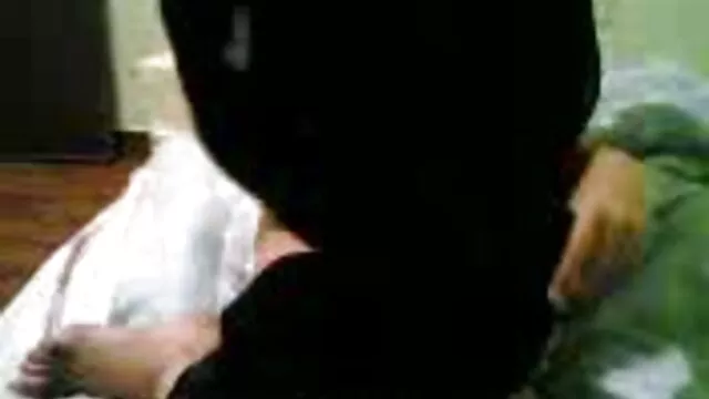Blondinochka با سوپر سکس گی شورت سکسی fondles سست
